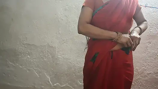 İri göğüslü azgın baldız sikişiyor