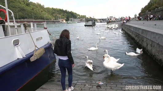 Çek sokakları - şimdiye kadarki en ürperen kız