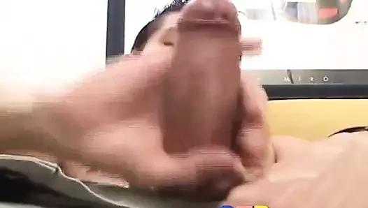 Twink çalışma o büyük uncut horoz arasında onun