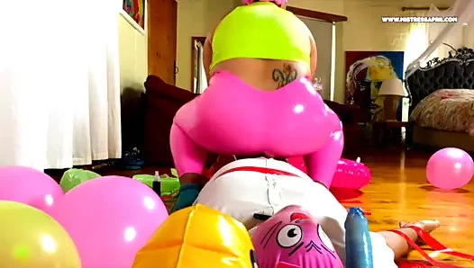 Dominatrix sahibe April - barbie'nin rüya sikişi