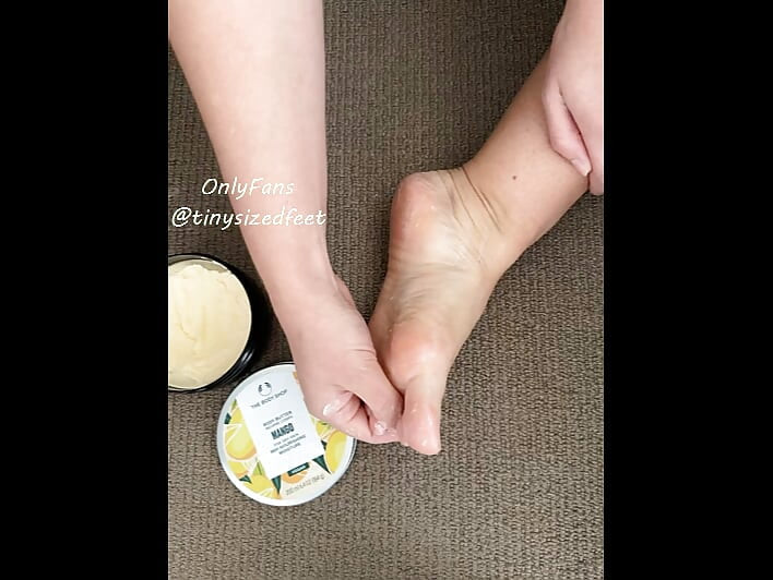 Tinysizedfeet, Mango Body Butter'da ovuluyor 2