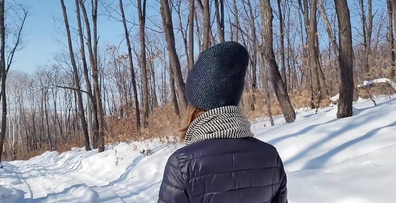 Garip bir şey var - ceket, şapka ve atkın gibi, ama bir nedenden dolayı soğuk... Bunun için bir fikrin var mı?