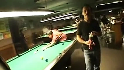 Paranın cazibesine kapılan kızlar