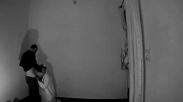 Erkek arkadaş köylü kız arkadaşını ilk kez ayakta domaltarak sikiyor