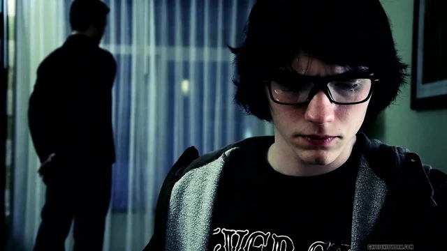 Azgın vampir Edmund bu gece yarak ve götle ziyafet çekiyor