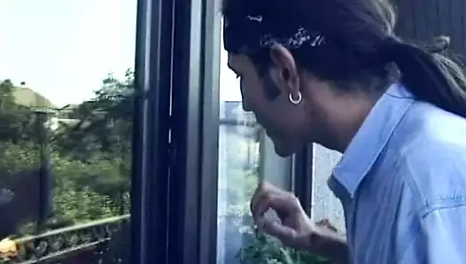 Olgun Alman fahişe iki yarakla sikiliyor