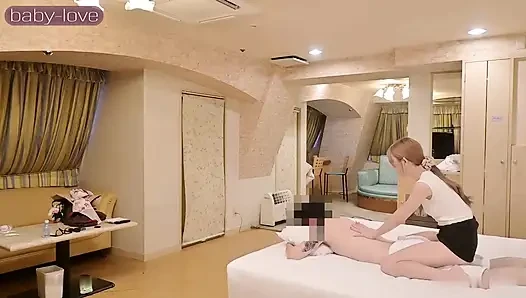 Sansürsüz kız Esthetician: kirli servis her damlayı boşaltıyor ve sonra dölleniyor