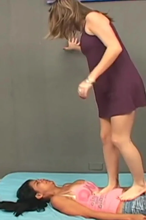 Dominant lezbiyen kızlar