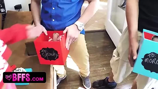 Minik gençler moriah tyler &amp; sydney cole almak sıcak jizz