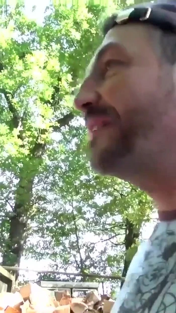 Key moment from "Geiles Exotisches Teen beim spazieren Outdoor gefickt"