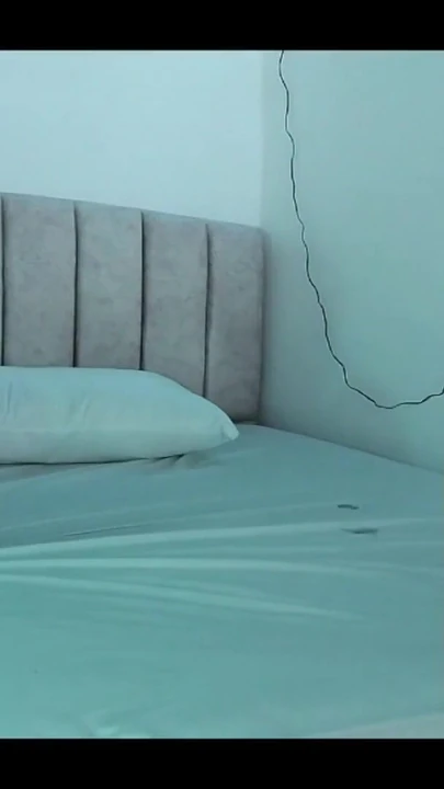 Мощный момент из "Лизать киску, пока я не заставлю сквиртовать своим языком"