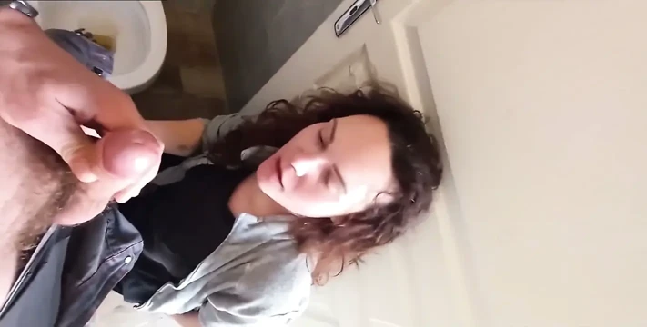 İş Yerinde Tuvalette