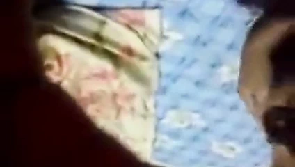 Nazma Aapi, Hintli kız