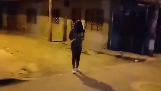 Sokaktaki yabancı benden bir adres istedi ve her şey kötü bitti, inanılmaz