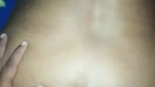 Khusbu bhabi kocasının arkadaşı tarafından sikiliyor