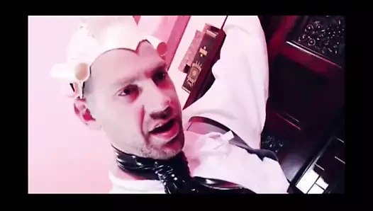 İngiliz milf &amp; ffm 2 arkadaşı (yeniden renklendirilmiş)