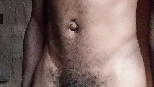 Gerçek Afrikalı büyük yarak mastürbasyon yapıyor ve yarak sergiliyor