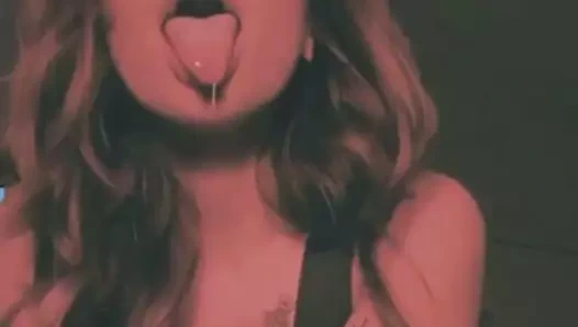 Sıcak kız tükürme dil tokat ahega0