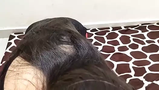 Kız arkadaş erkek arkadaşını onu sikmesi için baştan çıkarıyor