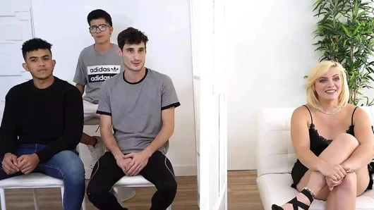 Amatör Andrea için 3 kale: Gerçekten sadece bir adamla sikişiyor mu sizce?