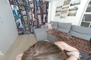 Hazel Grace striptiz yaparken sevgilisini emiyor