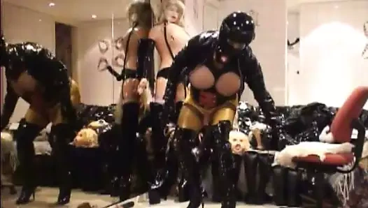 Roxina harika motorcu x