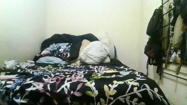 Minyon kız büyük zenci seviyor