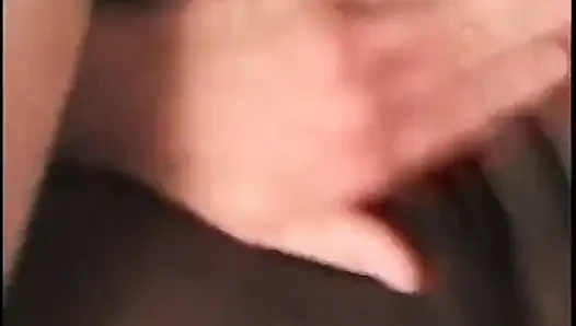 Büyük zenci kadın aynı anda üç yarak alıyor