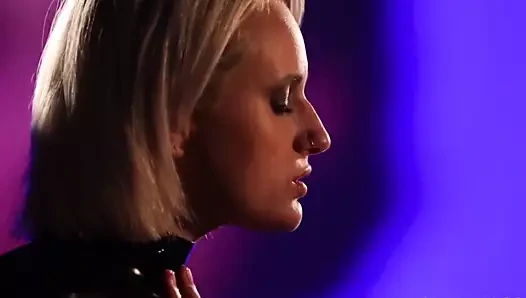 baskın lateks metresi karşılaşma