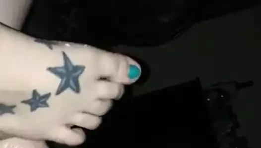 karısı vermek footjob