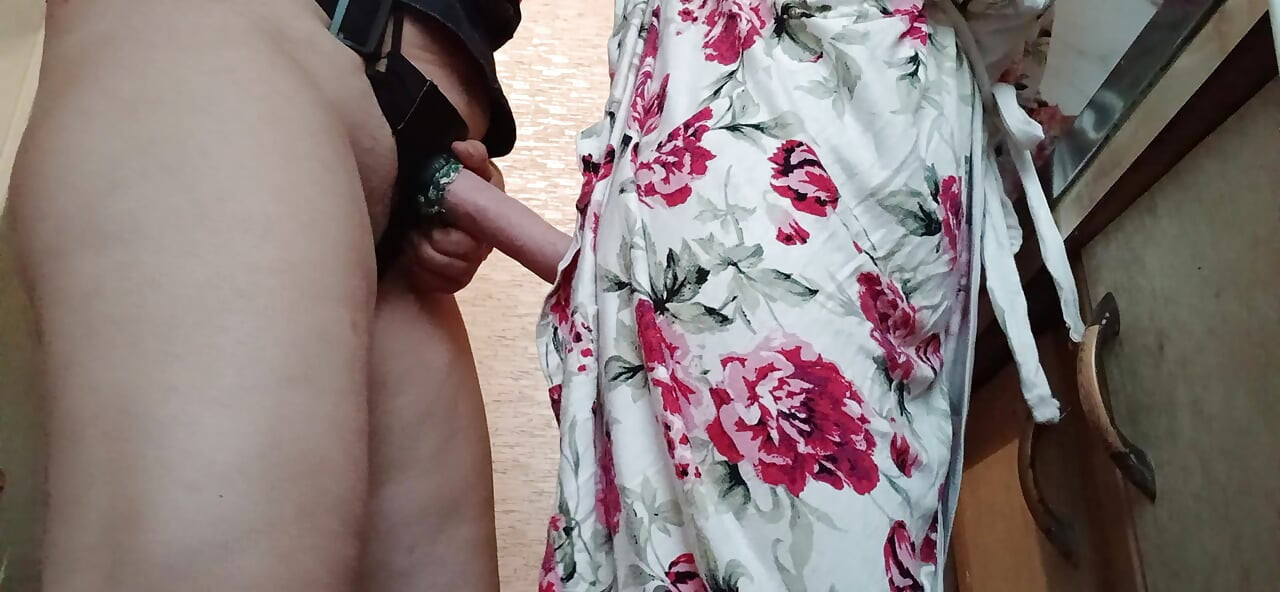 Kocası işteyken sahibem beni sikiyor
