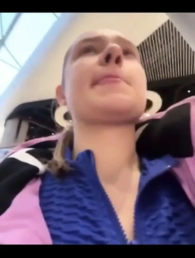 Halkın içinde oral seks