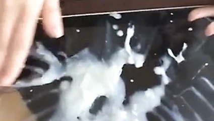 Rahibe bir haraç alır ve onu yer