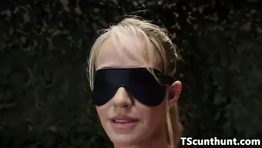 Assfucked bonded bebek alır ts boşalmak içinde ağız