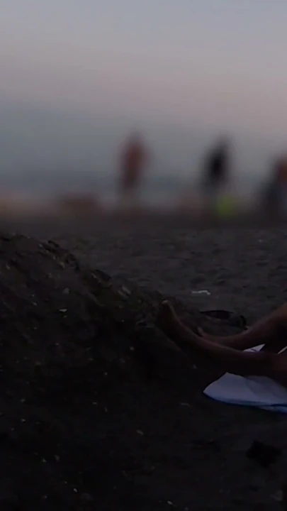 FLASHING my COCK in front of my STEPDAUGHTER in a PUBLIC BEACH and she HELPS me CUMSHOT in front of everyone - REAL… | Clip 2
