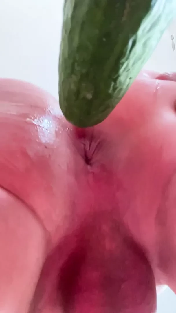 kıçıma bir penis sokmak istiyorum ama bir tane bulamıyorum