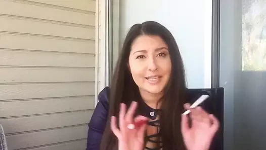 Facebook'ta sigara içen kaltak aus amerika