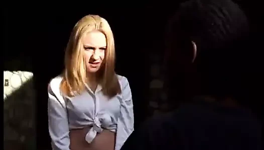 Azgın seksi kadın gece seks için adam arıyor