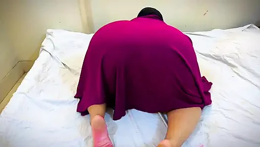 Arap otelde seks için büyük götlü ve geniş amcıklı tatlı ve güzel İranlı genç kız