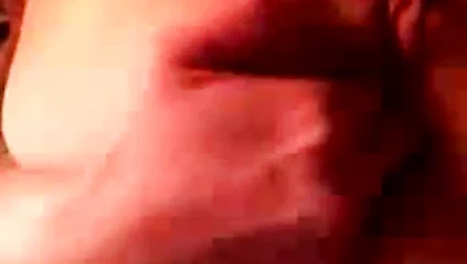 Minyon yumrukla anal seks