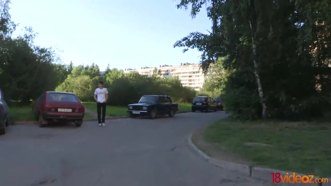 18 videoz - người anh họ háo hức của người bạn