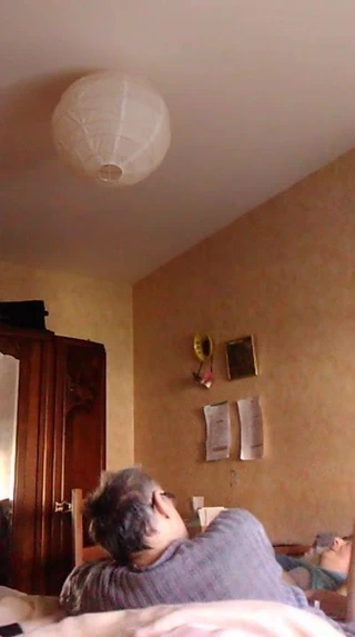 Görüntüler olmadan o zaman dinle