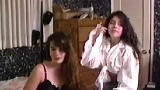 Retro genç lezbiyenler filme strapon kahrolası