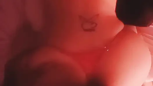 Minik amcık boşalmaya aç