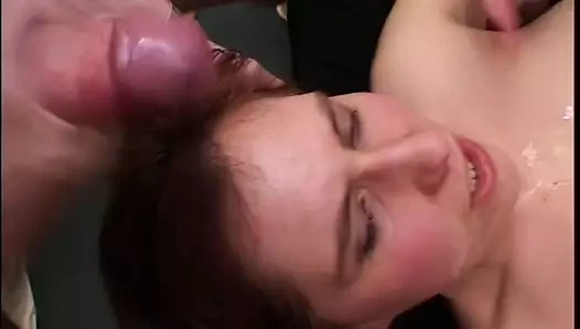 Mandy will mal einen Gangbang, Sperma ueberall