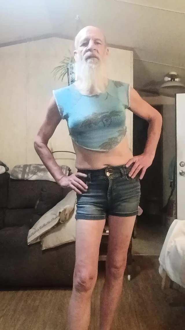 Kadın kılıklı Stacy'nin bir babaya ihtiyacı var