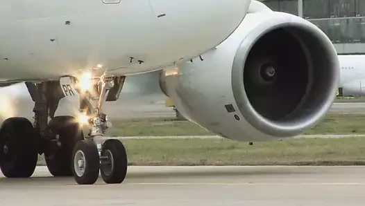 Yaramaz hatunlar uçuşta çıldırdı