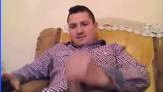 hetero caliente se pajea