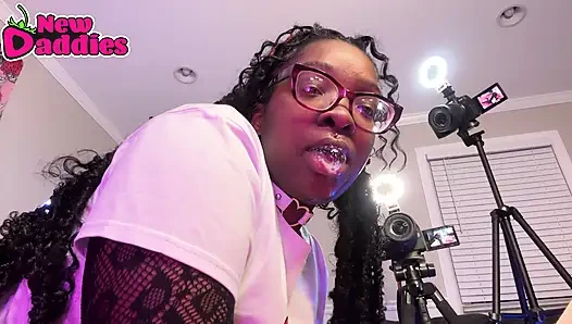 Premium zenci gırtlağına kadar - büyük memeli zenci kız