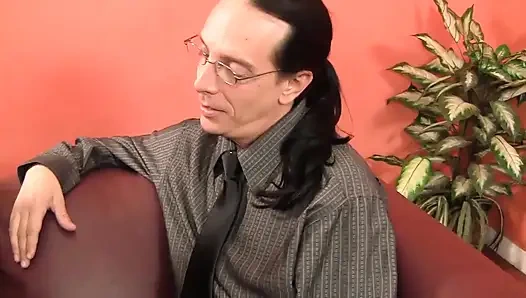 Binky bangs: "Tatlı amcığımı seven bir sapık"